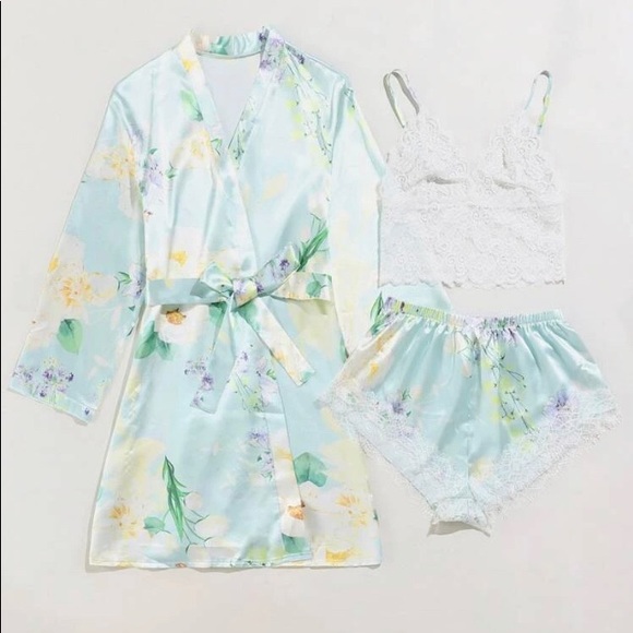 NWOT Three Piece Lounging Set Light Blue Robe, Tap Pants & Lace Bralette… - Picture 2 of 6
